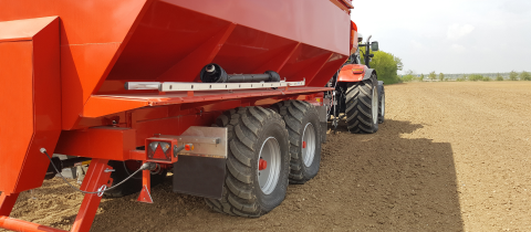 Aangedreven of getrokken materieel